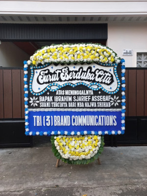 Papan Bunga Duka di Cicadas